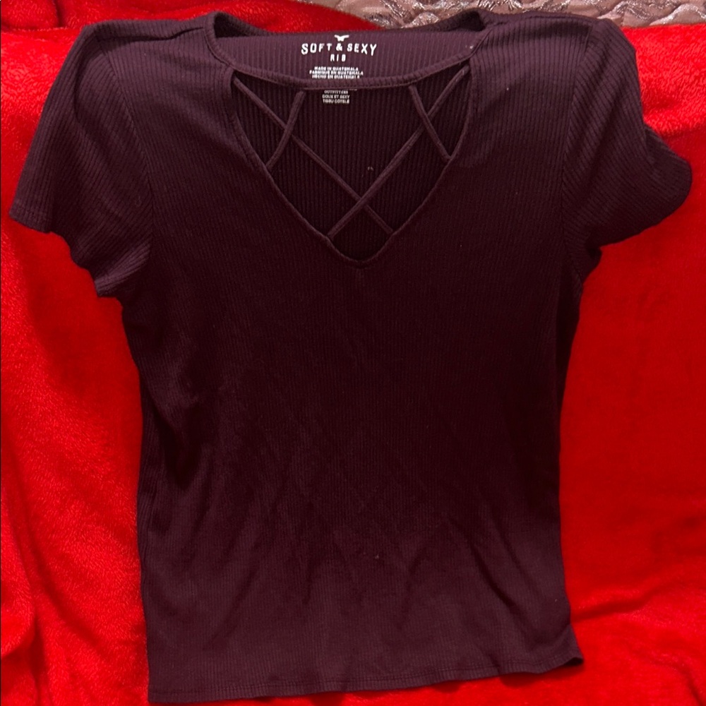 American eagle Burgundy Crisscross Short Sleeve Tee